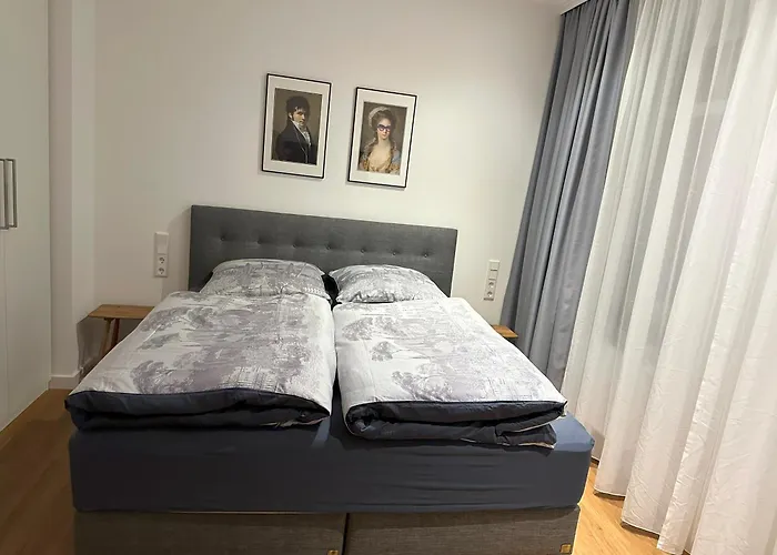 Apartment In Bad Wilhelmshoehe Mit Grossem Balkon Im Gruenen Und Kostenfreien Parkplaetzen